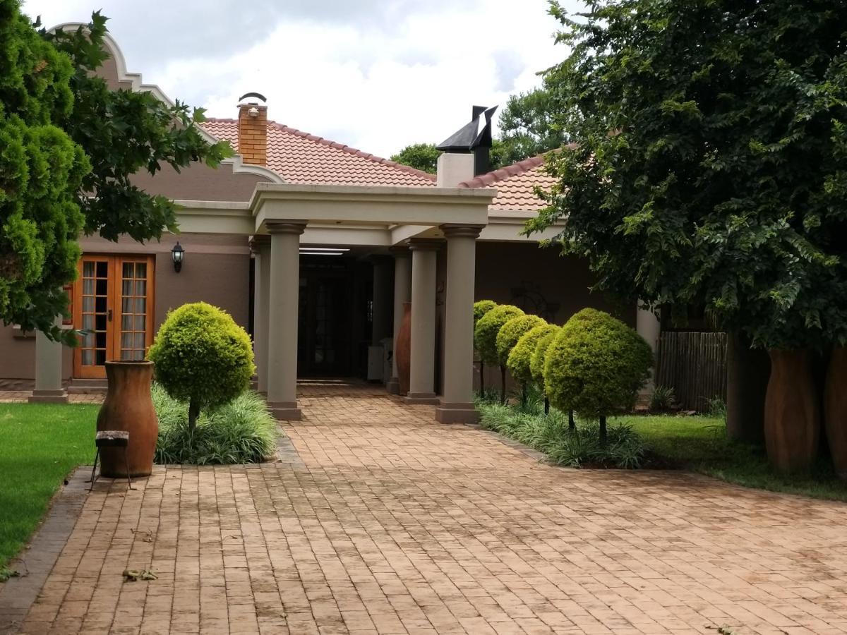 Kromdraai Guest Rooms Krugersdorp Exterior photo